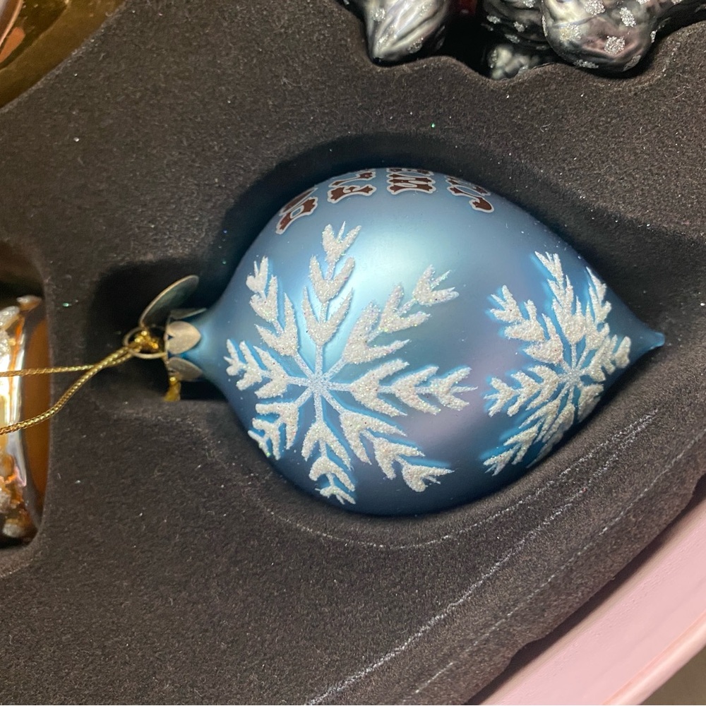 Juicy Couture White Heart Ornament - Picture 9 of 12